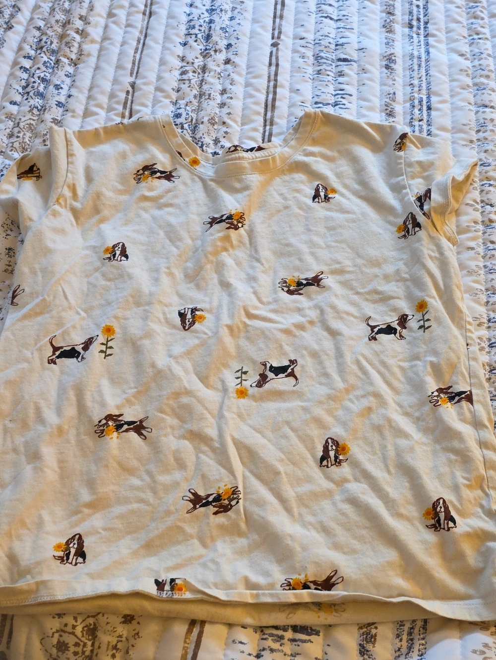 Old Navy Cream Short Sleeve Tee with Brown Dog & Yellow Flower Print